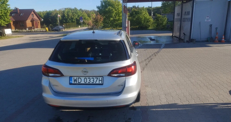 Opel Astra cena 42000 przebieg: 180000, rok produkcji 2017 z Kłodawa małe 16